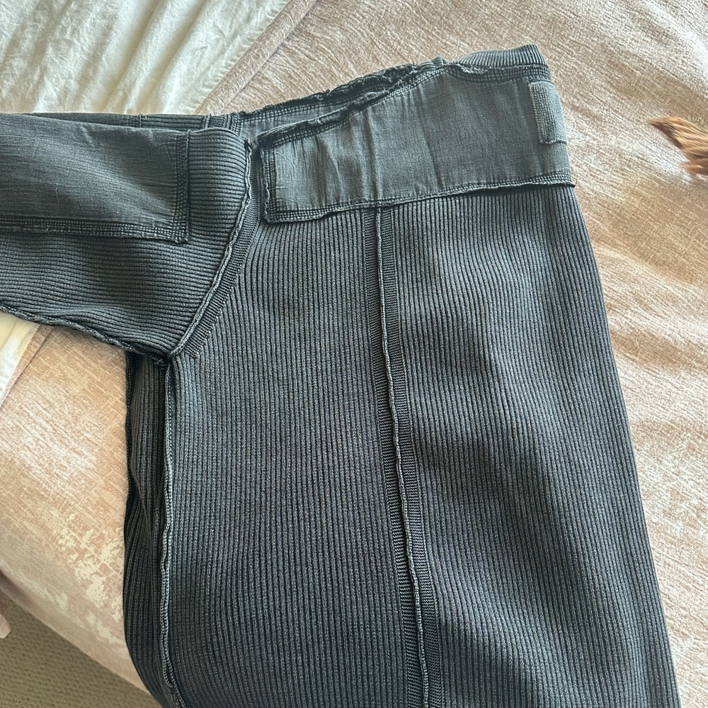 NWOT oversized pull over Free People